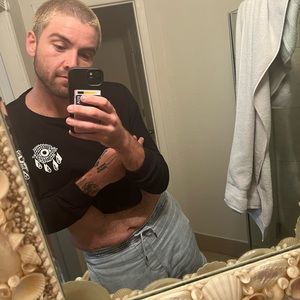 Meet your Posher, Rj